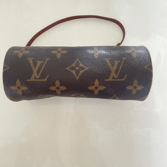 Louis Vuitton Mini Papillon - Picture 2 of 11